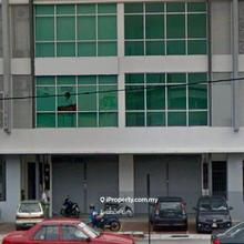 Ground Floor Main Road Shoplot @ Jelutong for Rent