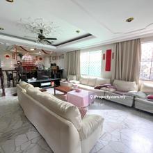 2-Storeys Bungalow in Taman Fern Grove, Cheras, big land, corner lot!