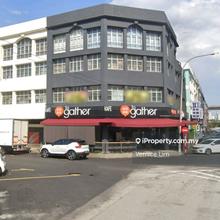 Puchong Corner 3.5 Storey Shoplot For Sale