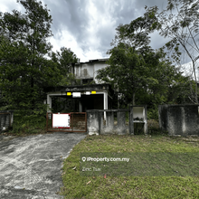 Save 1.137mil ! Below Market 56% Auction Prop! Gated Guarded. Vacant
