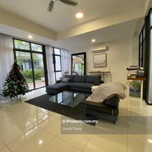 3 Storey Courtyard Villa for Sale in Taman Melawati