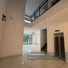 Brand New 3 storey Glenmarie Shah Alam house include lif for sale