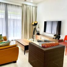 Unit for rent in Shorefront 