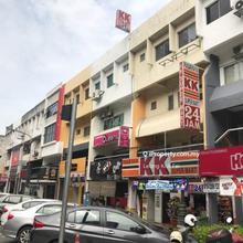 Situated in a convenient location, close to all local amenities