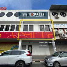 1st Floor, Triple Storey Shoplot at Jalan Gardenia (Above Ambank)