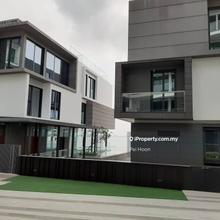 Seaview. Situated near to upcoming The Waterfront LRT station.