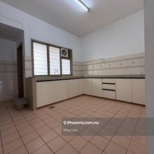 Freehold! Gated Guarded! With Autogate! Comes With Kitchen Table Top! 