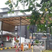 Apartment Ground floor unit for sale! 