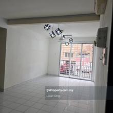 Apartment corner unit, well kept, move in condition, Ground Floor