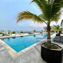 4-Star Hotel. Fully Furnished. Currently run Abnb. Balcony nice view