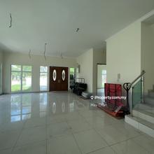 3 Storey bungalow Avenue 4 , Bandar Tun Hussein Onn