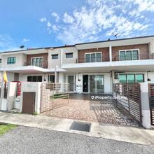 Facing Padang Rumah Teres 2 Tingkat Saujana Klia 3