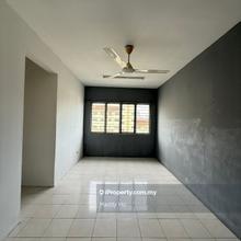 Puchong Taman Kinrara, Kompleks Suria Kinrara Super Below Market Price