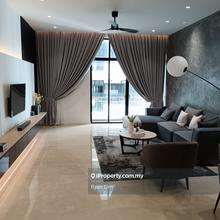 Freehold Luxury Condo, Ready Move in Developer Units, 5 minute to KLCC
