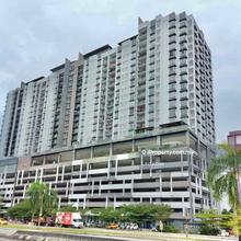 Under Bank Value! Renovated & Well Kept unit For Sales! Call me now!