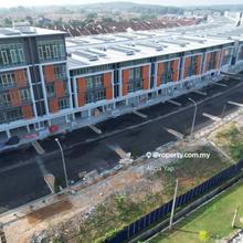 2 adjoining corner shops fo rent in Rawang 
