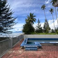 Beachfront Bungalow Nestled in Kuching 