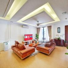 Fully renovated 3 storey house for sales