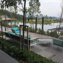 Luxury Condo with Private Garden @ Emerald Hills