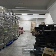 Non flood area Seksyen 36 Shah Alam 1.5 storey Shop Factory for rent