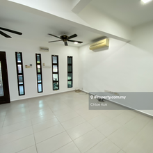 Renovated 2.5 sty downhill type house in Selayang 