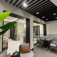 Freehold Luxury Condo / Prime Investment & Own Stay / Free legal fees