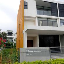 Corner end lot Bare unit for Rent Reed Lakefields, Sg Besi