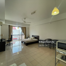 Good environment easy access to shopping mall 