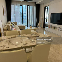 Walking distance to klcc park , 300m to mrt station ,ready to move In