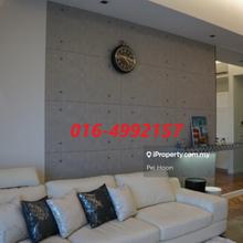 Gurney seaview and city view