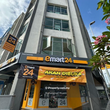 3sty Corner Shop Bandar Seri Putra Kajang, Spacious Size, High Traffic