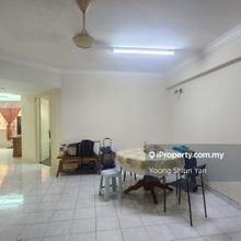 Low floor, Good Condition Unit @ Kelana Dputera Condo 