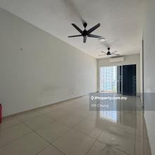 Freehold Parkland Condo Kampung 8 Medium Floor 2 Carparks Pool View