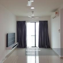 KL Trader Square 4 bathrooms 2 bathrooms partially furnished for rent