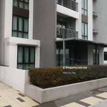 Private Garden unit with 3 car park