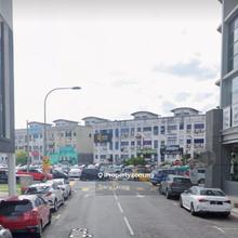 Mature store, Business Center, Various shops, Food hub, Prime area