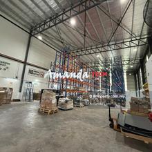 Warehouse/ Factory at Batu Maung for Rent.