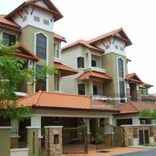 D'Residence, a luxury 3- storey twin-villas near Queensbay for sale.