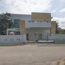 Freehold Bungalow house for sale at Sungai abong Muar, Johor