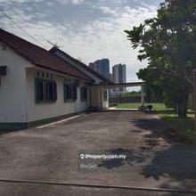 A liveable single storey detached bungalow for sale