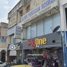 Sri Gombak 3 Storey Facing Main Road Shoplot For Sale