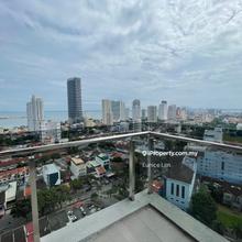 Low density with private lift // Free legal fee and No agent fee