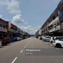Facing Main Road 