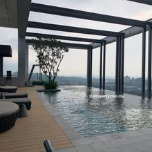 Limited dual key layout, semi furnished, 3 car parks