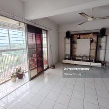 Penthouse Vista Serdang Large build up 2 car parks for Sale