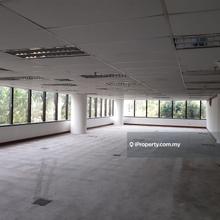 Walking distance to Subang Jaya LRT & KTM Station. Good amenities.