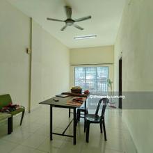 Residensi Warnasari 2 Puncak Alam Ground Floor Unit For Sale