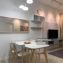 Tastefully Design Unit, Well Maintained, Practical Layout 