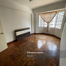 Newly painted, corner unit, spacious layout, 3r2b partial furnished