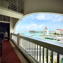 Luxurious Top-Floor Corner Residence at The Suites @ Waterside